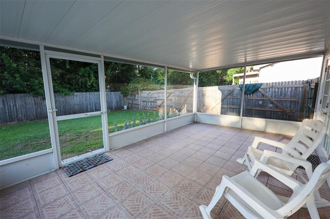Building Photo - 2540 Elderberry Dr