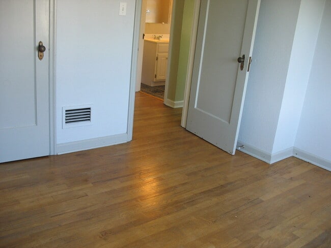 Building Photo - NE Portland Alberta Arts 3-bedroom Bungalow