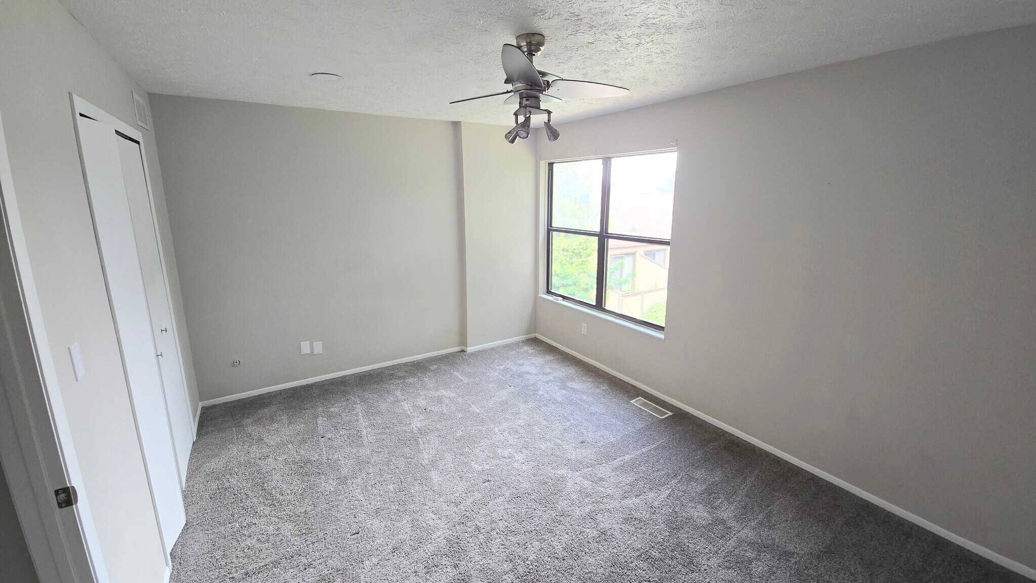 Bedroom 2 - 607 Center Ave