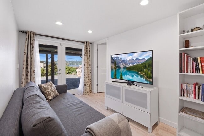 Building Photo - 5bd/3ba Kirkland Home