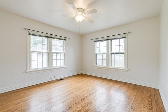 Building Photo - 1600 NW 38th St