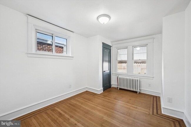 Building Photo - 703 N 66th St