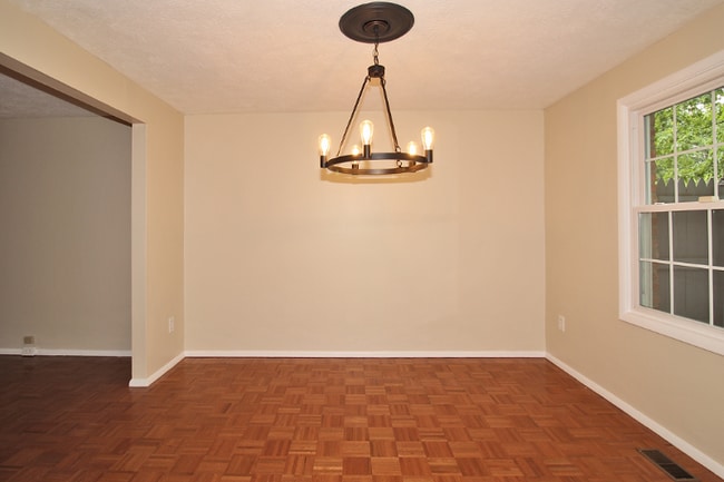 Building Photo - 100 Grouse Ct