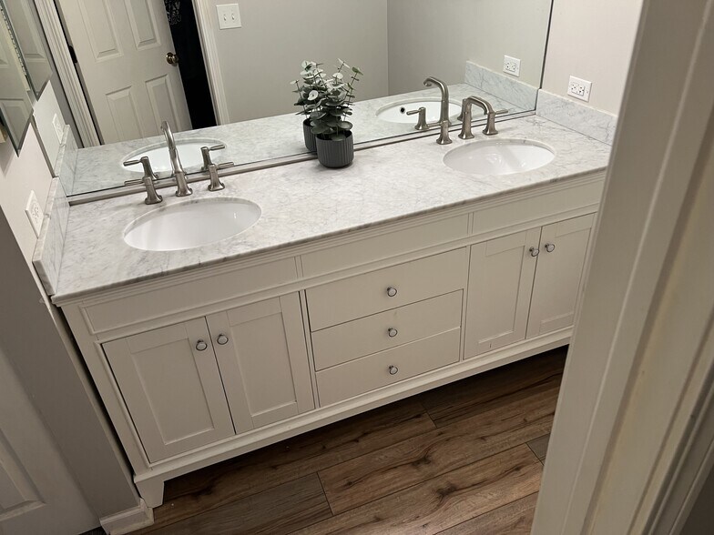 Building Photo - 2128 Fulham Dr