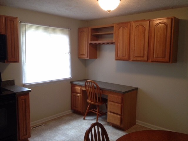 Building Photo - 138 Woodlands