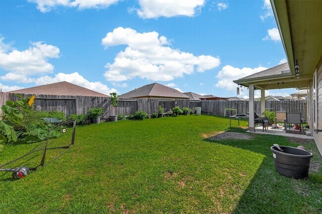 Building Photo - 18306 Pelham Holw Trl