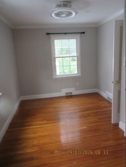 lower bedroom - 114 Maple St