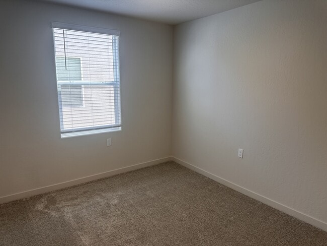 Building Photo - 4638 Athena Dr