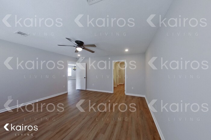 Building Photo - 13 Cottage Grove Dr