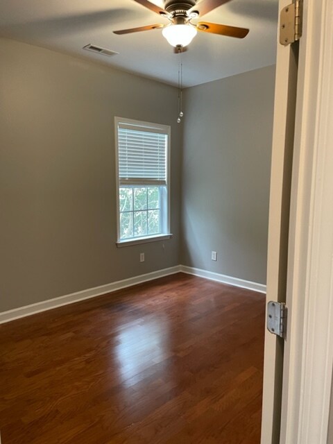 3rd bedroom - 824 Wintercreeper Dr