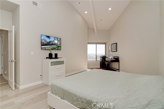 Building Photo - 200 Paris Ln