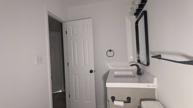 Building Photo - 5232 Baywood Forest Dr