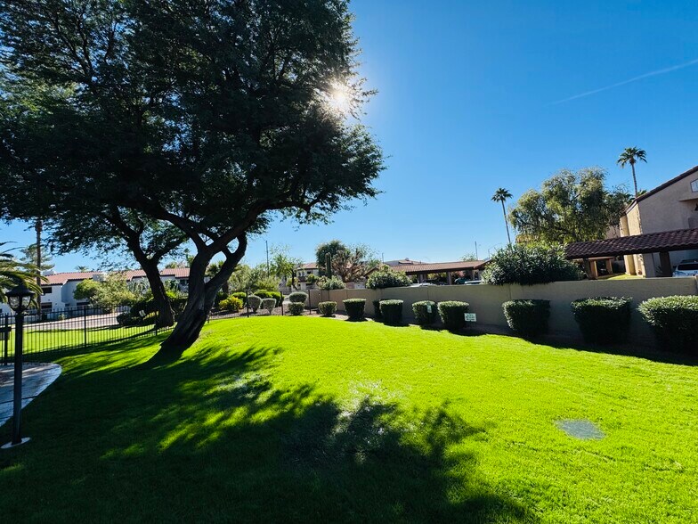 Building Photo - 7008 E Gold Dust Ave