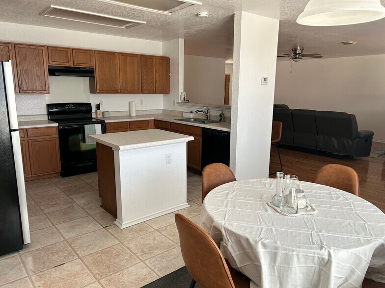 Building Photo - 867 Spyglass Dr