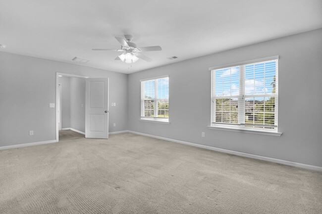 Building Photo - 5-Bedroom Buckhead East Home with Modern Kitchen & Large Fenced Yard