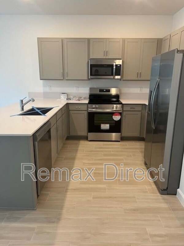 Building Photo - 4393 Hammock Grove Dr