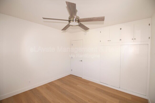 Building Photo - 14115 Gilmore St