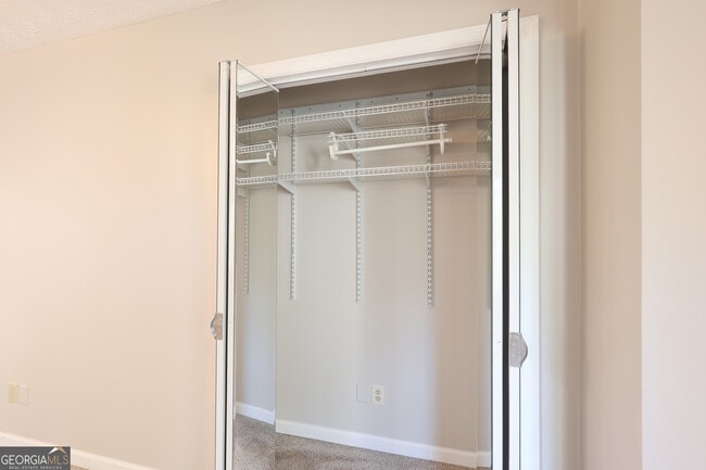 Building Photo - 801 Agate Edge