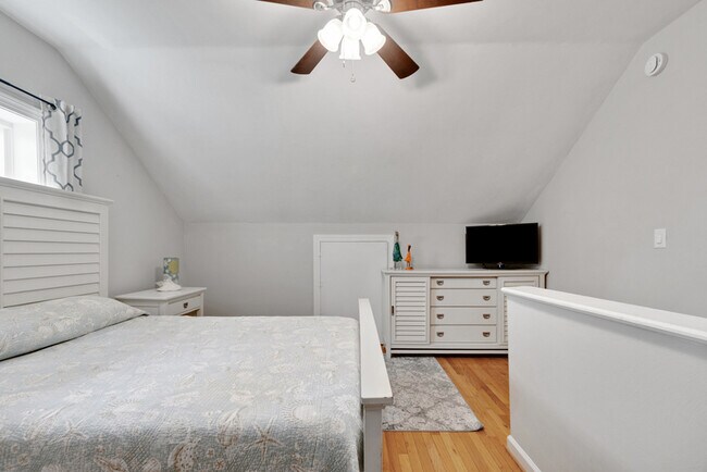 Building Photo - 717 Hempstead Ct