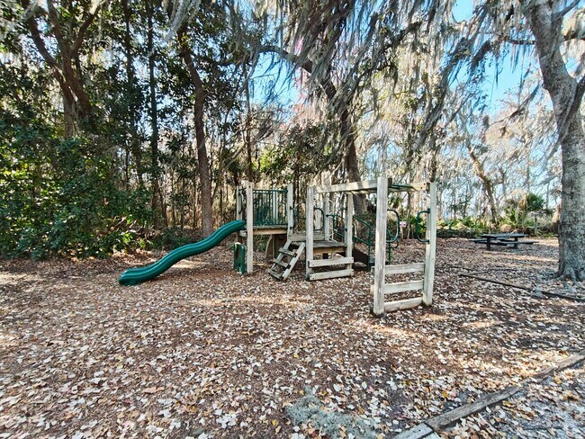 Building Photo - Florida Living at Its Best – 3BR Home with Hot Tub & Resort Amenities