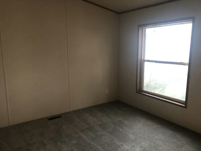 Building Photo - 1801 W 92nd Ave