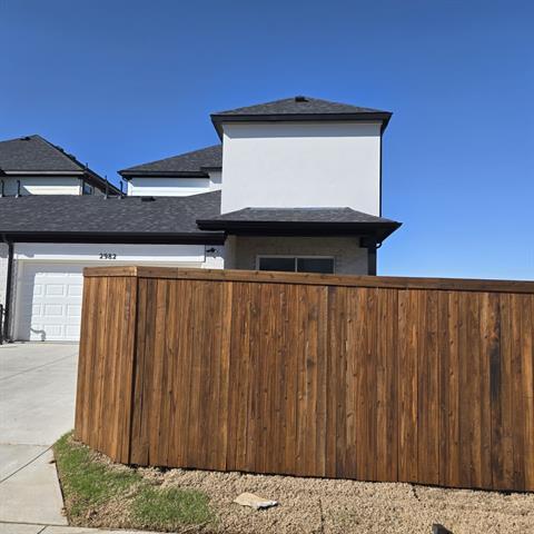 Building Photo - 2982 Eleanor Dr