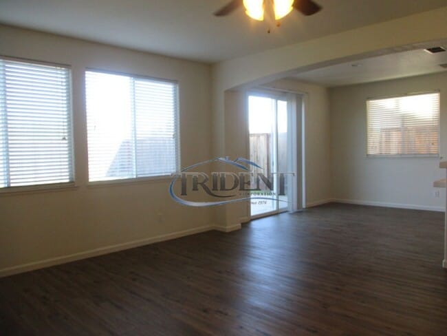 Building Photo - Beautiful 2 story Yuba City home