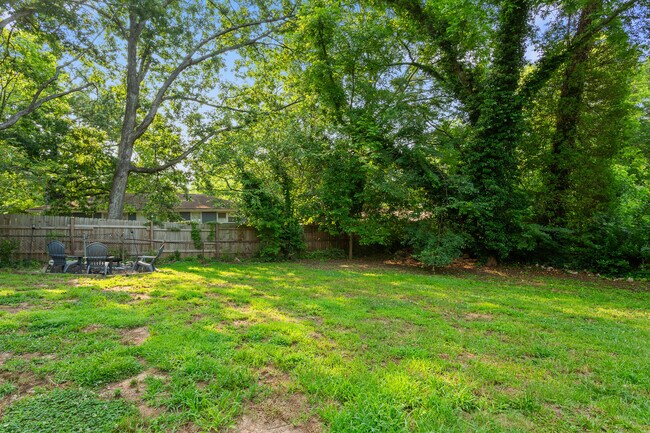 Building Photo - 2792 Horse Shoe Dr