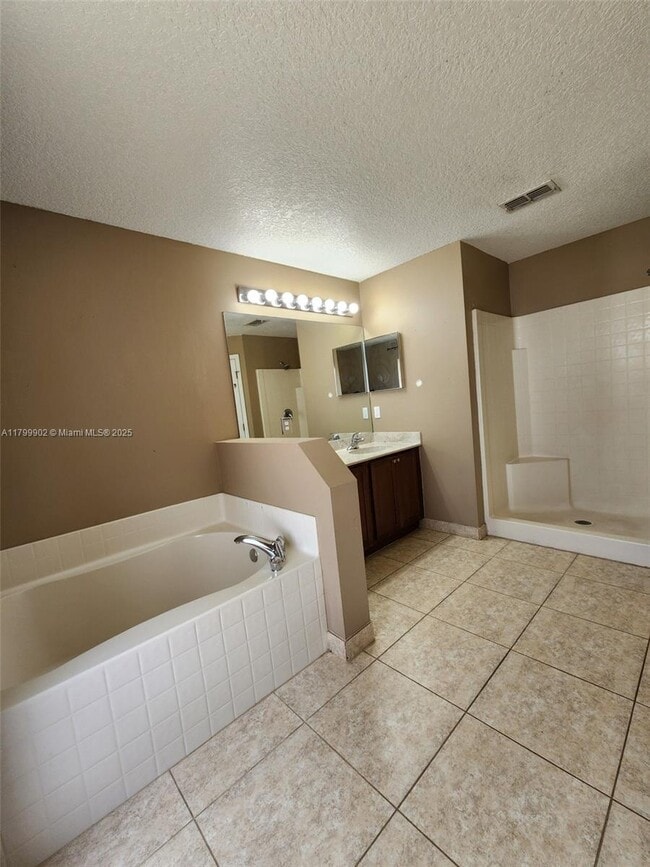 Building Photo - 316 SW Kestor Dr