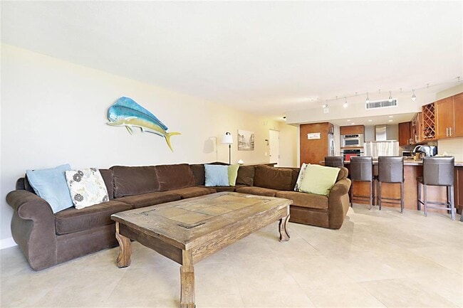 Building Photo - 2800 N Ocean Dr