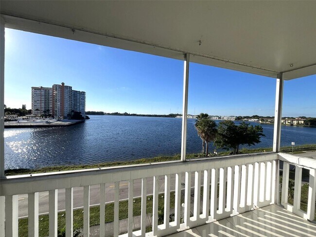 Primary Photo - 18601 NE 14th Ave