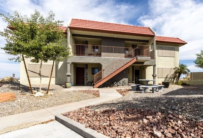 Building Photo - 2 Bedroom - 2 Bath Condo