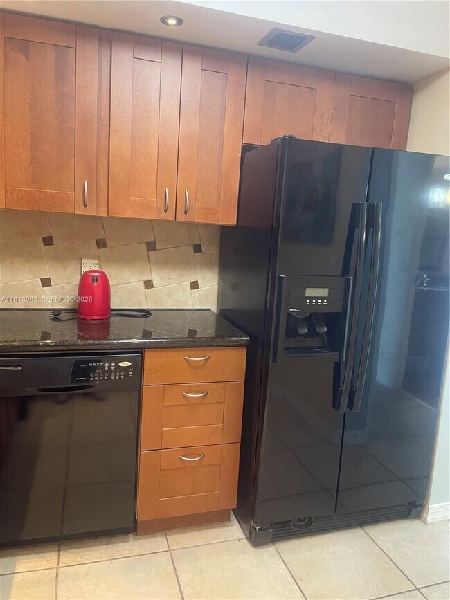 Building Photo - 2049 S Ocean Dr