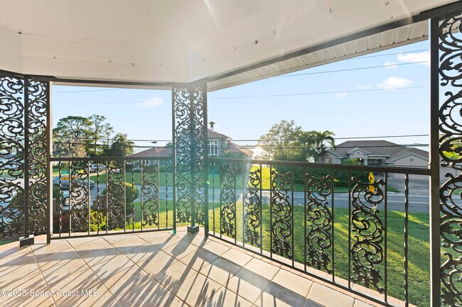 Building Photo - 500 Hidden Hollow Dr