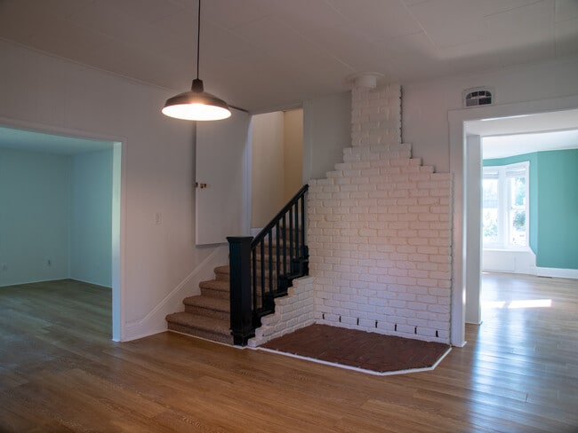 Building Photo - 22745 OR-240