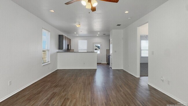 Building Photo - 2814 High Castle