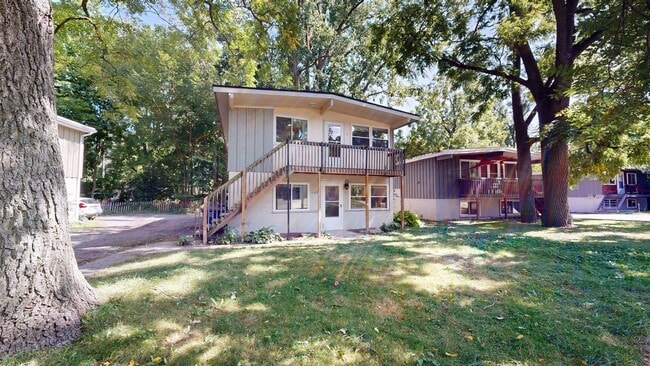 Building Photo - 122 Allen Dr