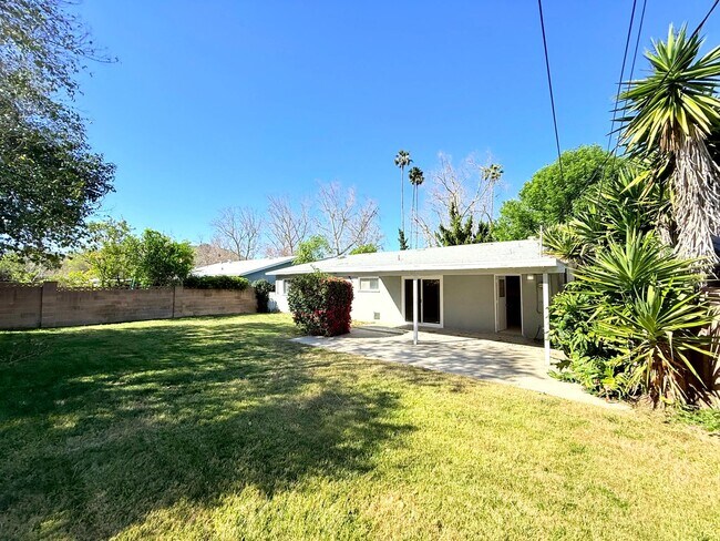 Building Photo - Beautiful Renovated Spacious 4 Bed - 2 Bath Home in West Hills