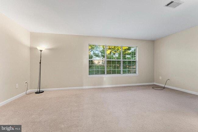 Building Photo - 731 Cedar Crest Dr