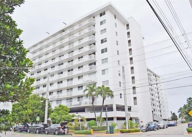 Building Photo - 401 Ocean Dr