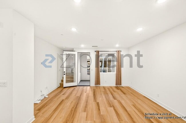 Building Photo - 836 Lexi Ln