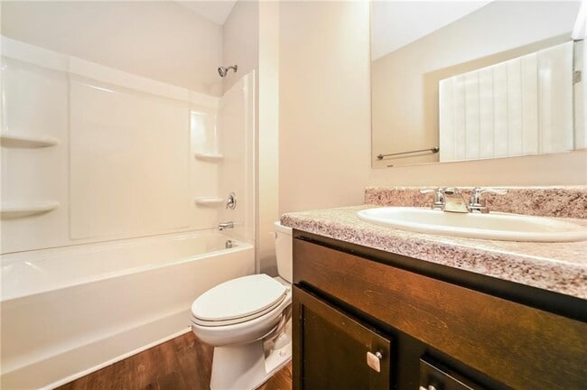Building Photo - 613 Yazzie Pl