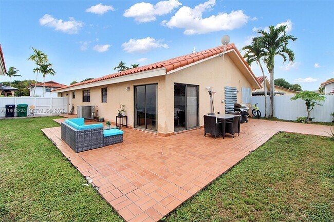 Building Photo - 13625 SW 99th Terrace