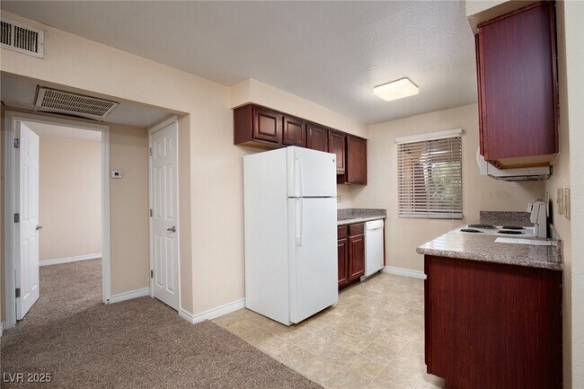 Building Photo - 4310 Sandy River Dr