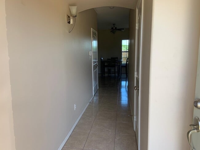 Building Photo - 1027 Yellow Hammer Street