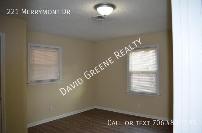 Building Photo - 221 Merrymont Dr