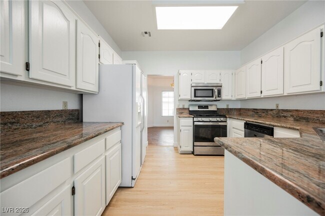 Building Photo - 7829 Ben Hogan Dr