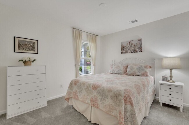 Building Photo - "Charming 2 Bed, 2 Bath Rental Home in Sun City, SC - Don't Miss Out!"
