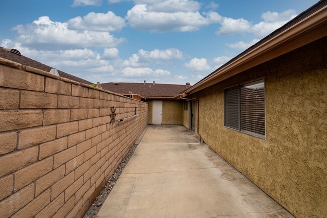 Building Photo - Beautiful 2 bedroom 2 bath Home!!!!