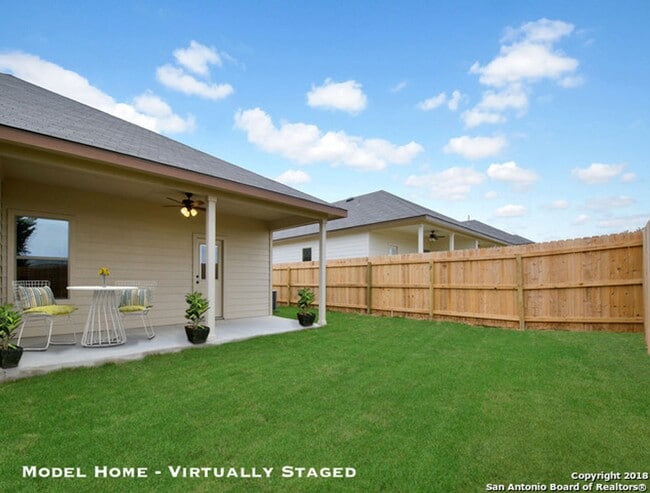 Building Photo - Beautiful Modern 3-Bed, 2-Bath Duplex with Private Yard & Spacious Layout